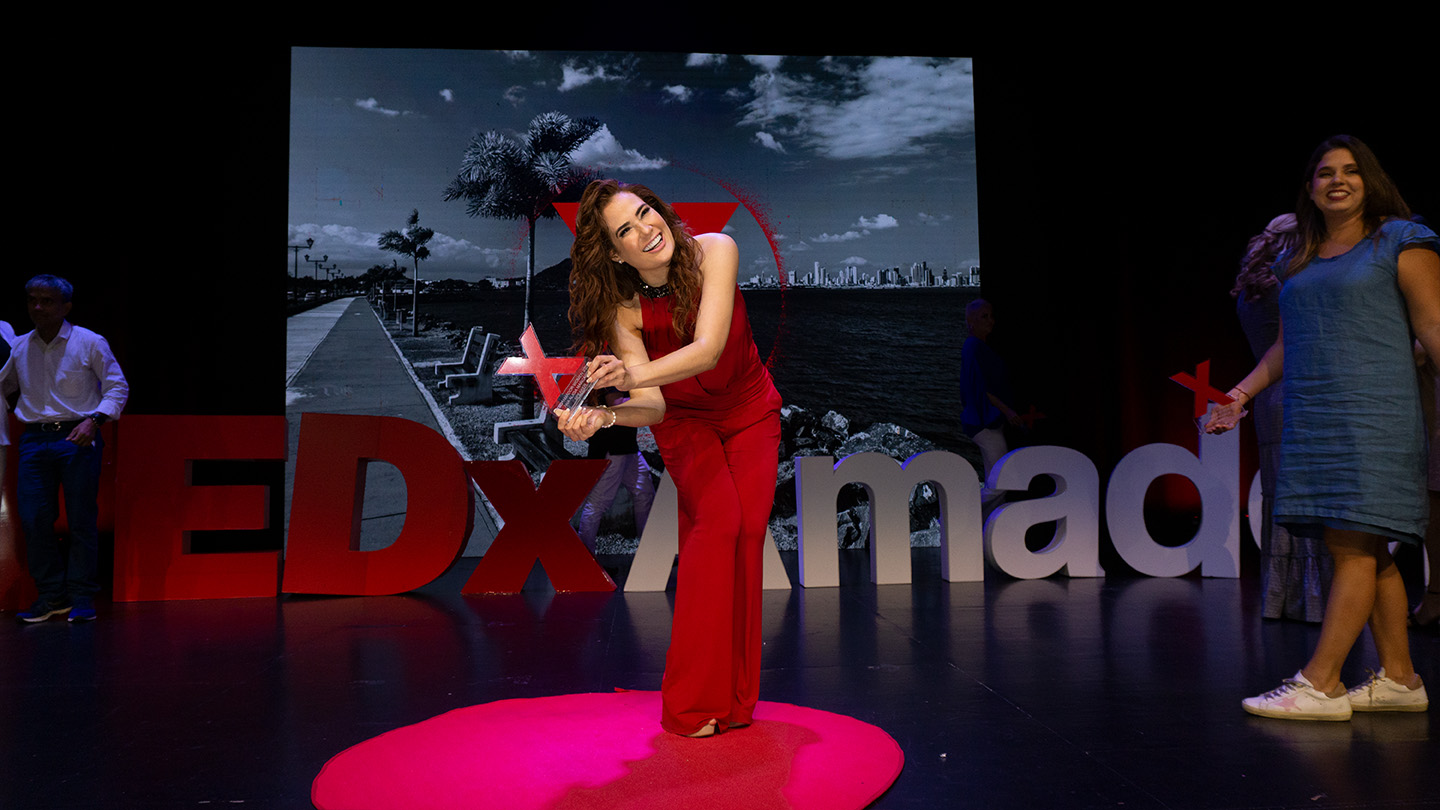 La percepción del fracaso en la mujer | Ana Alicia Marcano | TEDxAmadorWomen